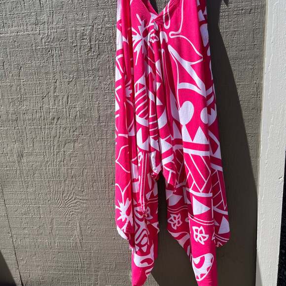 Aloha Royale Hawaii Pink Floral Jumper - Picture 5 of 8